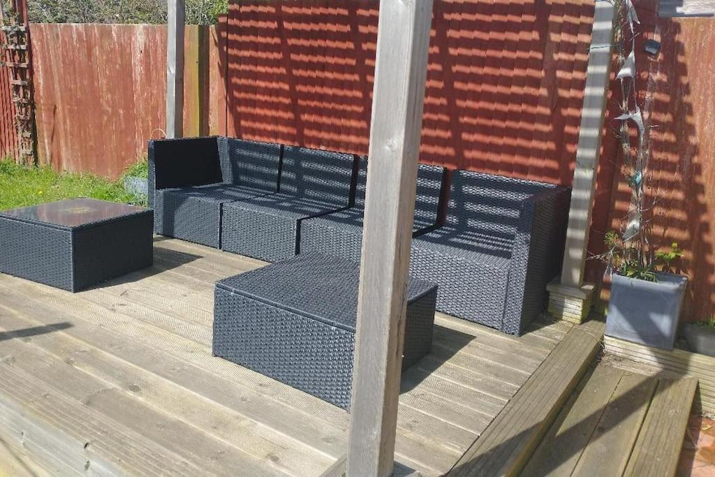 Cosy Garden Studio Room Minimum Two Night Booking Brighton Bagian luar foto